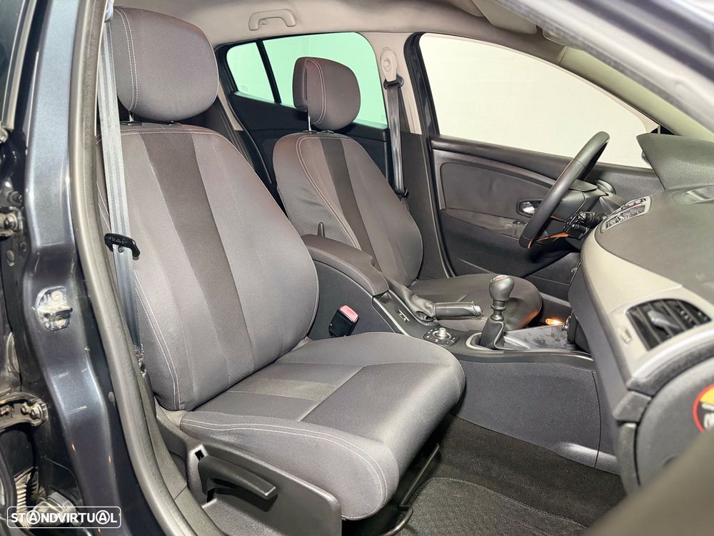 Renault Mégane 1.5 dCi Dynamique S - 11