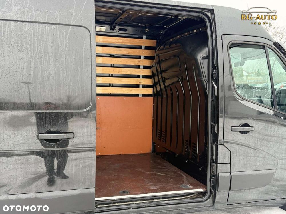 Nissan NV400 - 22