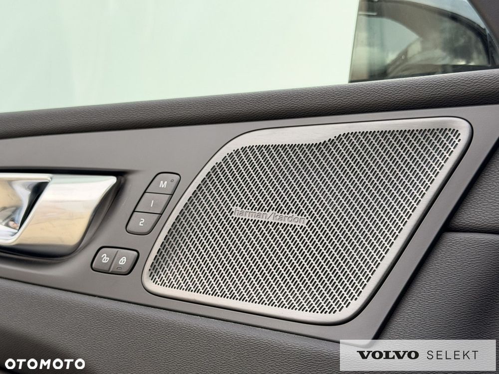 Volvo XC 60 - 8