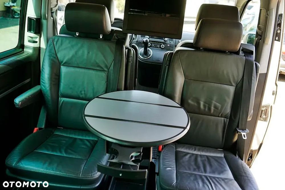 Volkswagen Multivan - 25