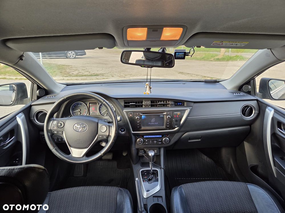 Toyota Auris 1.6 Prestige MS - 10