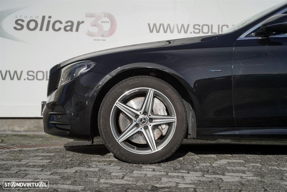 Mercedes-Benz E 300 de AMG Line - 12