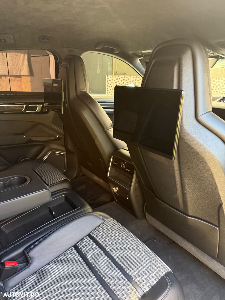 Porsche Cayenne - 19