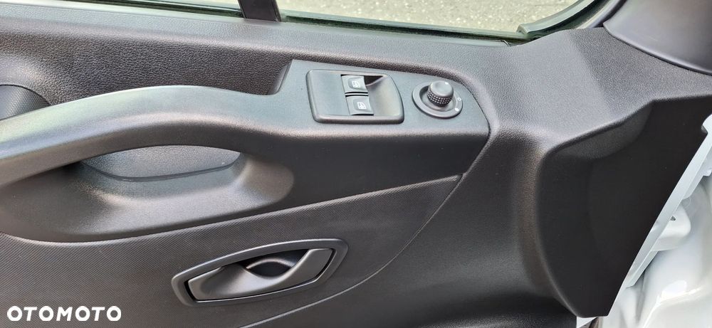 Renault TRAFIC VIVARO VITO T6  LIFT KLIMA  LED - 19