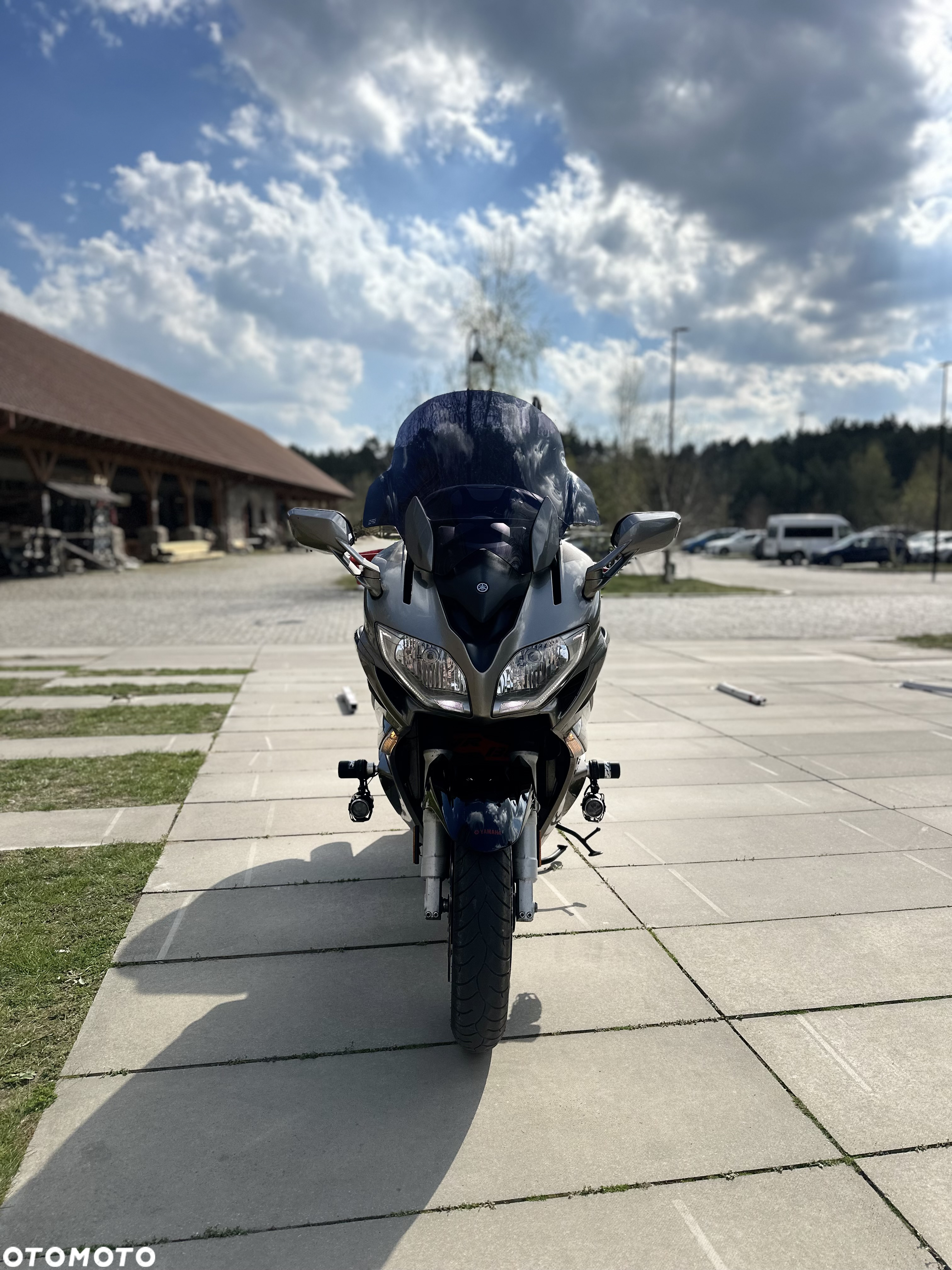 Yamaha FJR - 2
