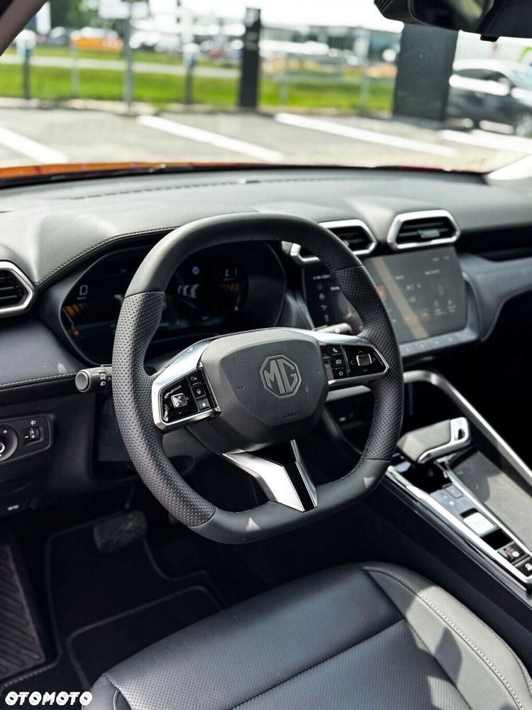 MG ZS Hybrid+ - 9