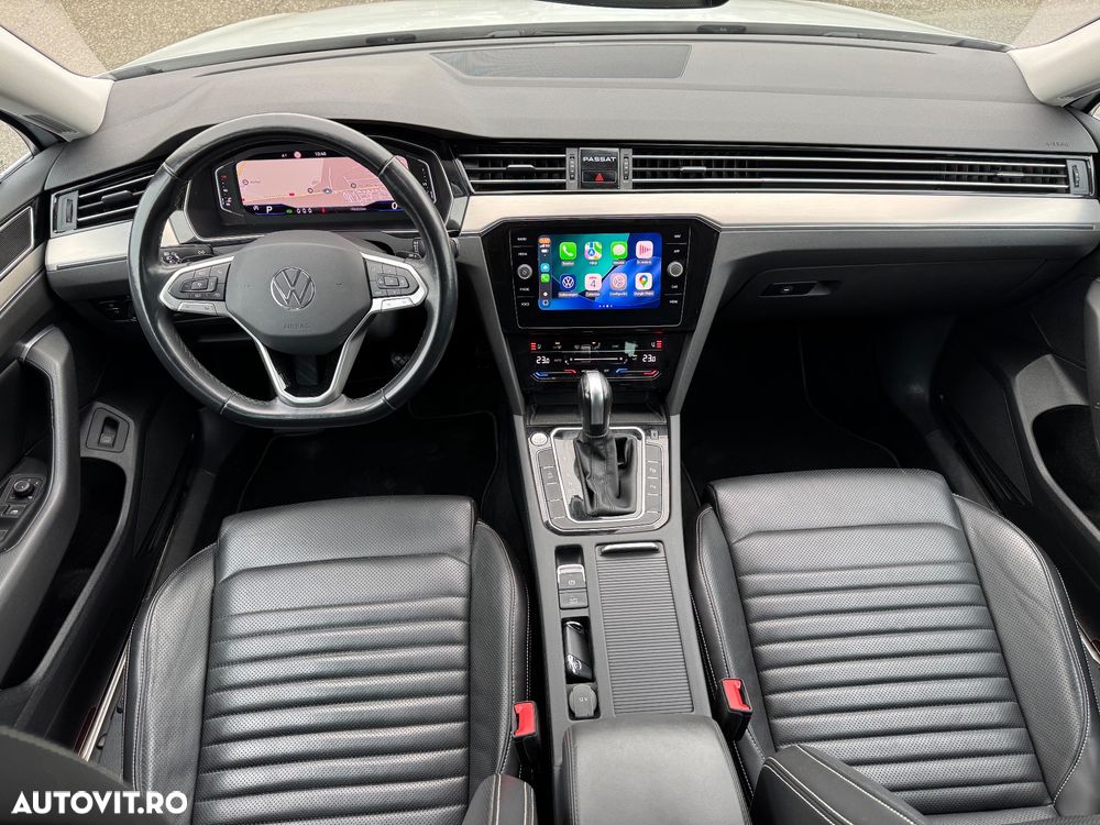 Volkswagen Passat Variant 2.0 TDI SCR DSG Elegance - 29