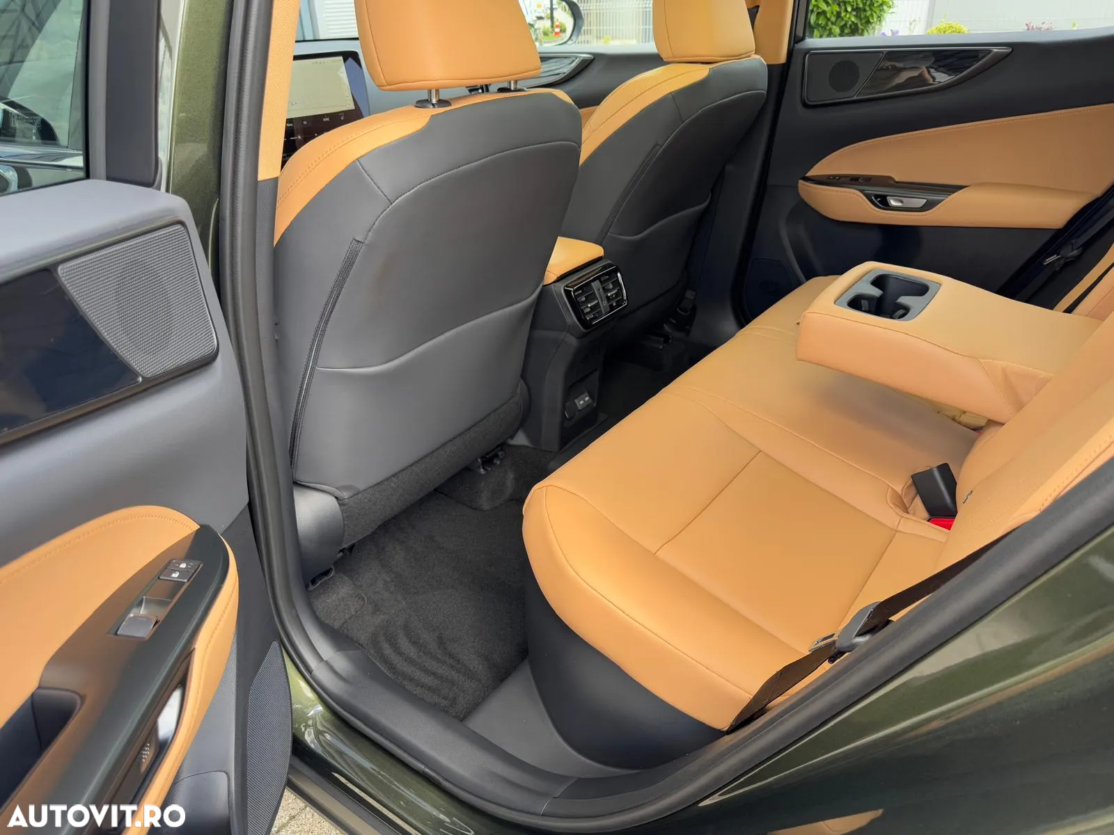 Lexus Seria NX 450h+ 2.5 TNGA HV 25H PHEV CVT Executive - 13