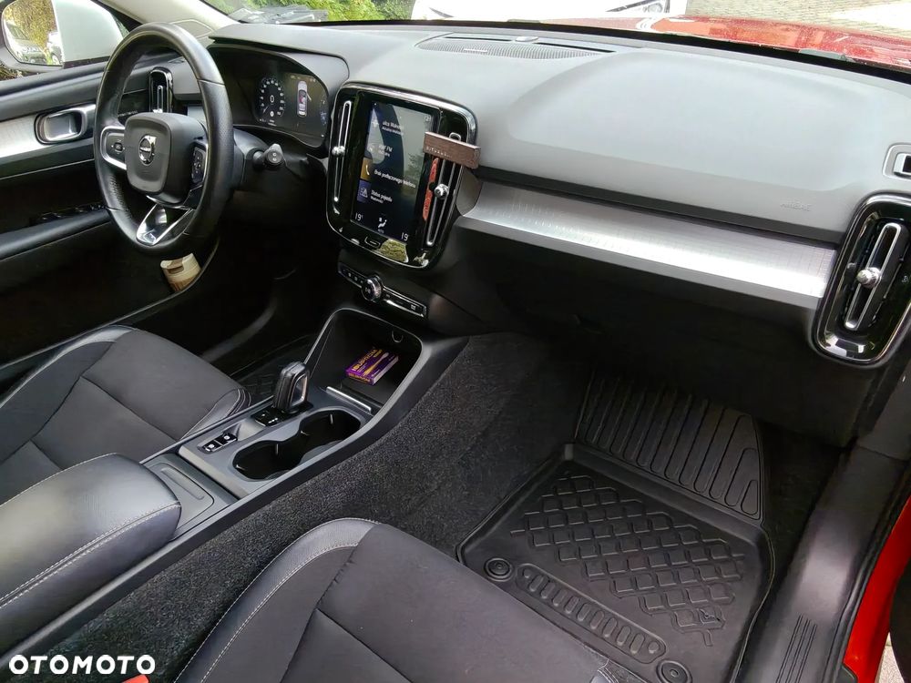 Volvo XC 40 T4 AWD Geartronic Momentum - 14