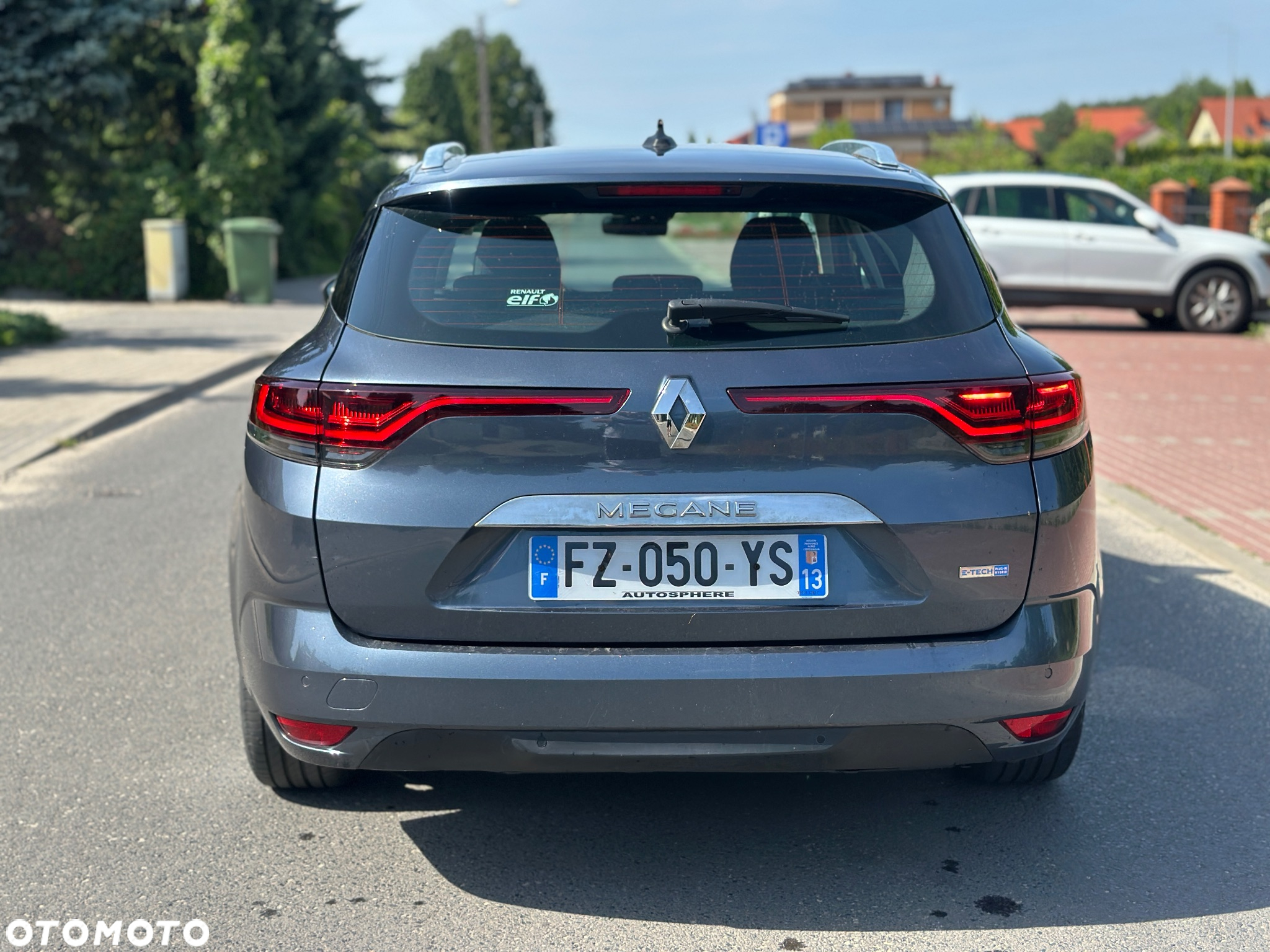Renault Megane Grandtour E-TECH Plug-in 160 BUSINESS EDITION - 6