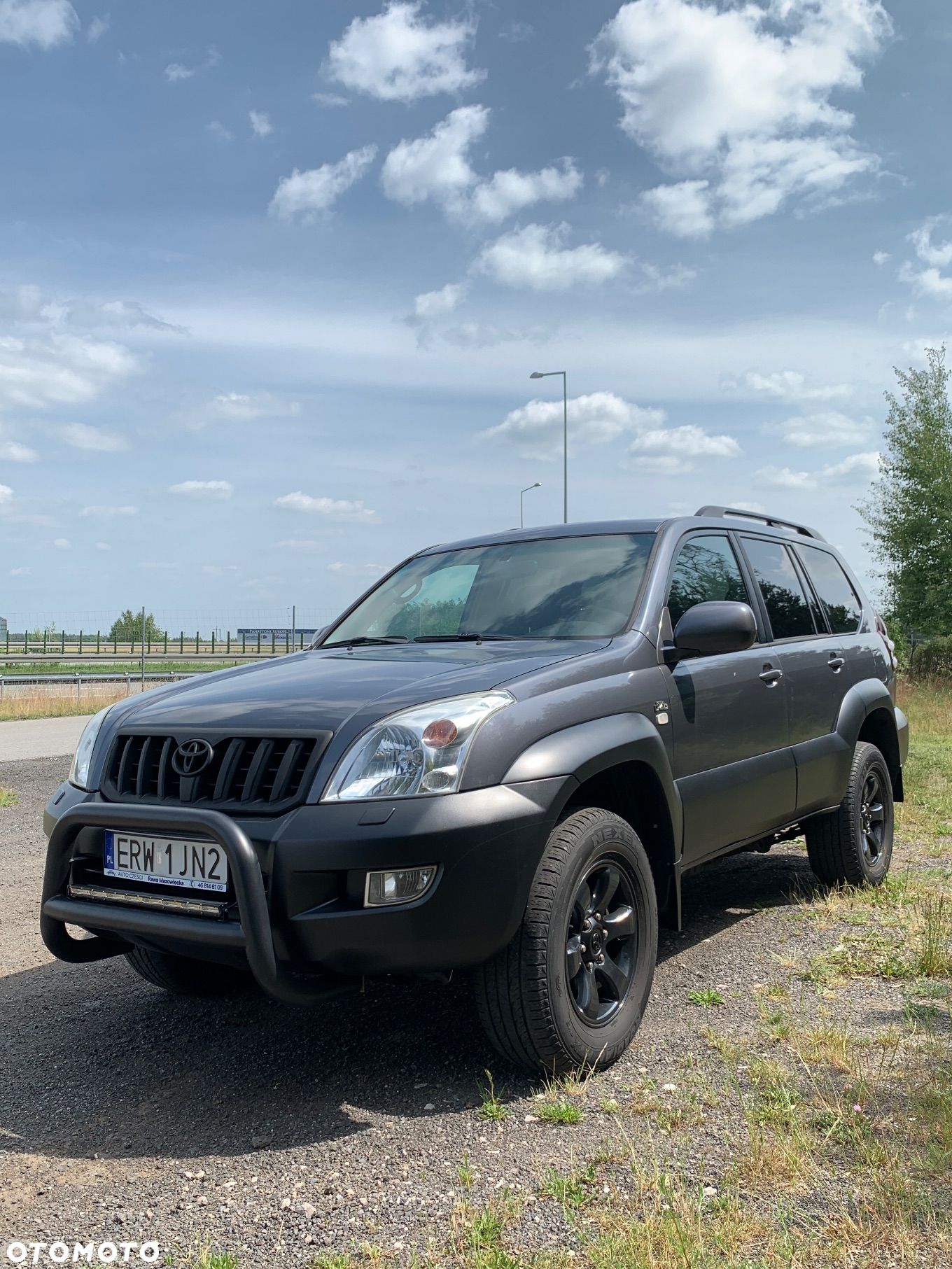 Toyota Land Cruiser - 1