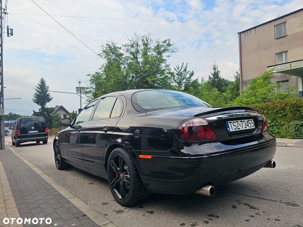 Jaguar S-Type - 16