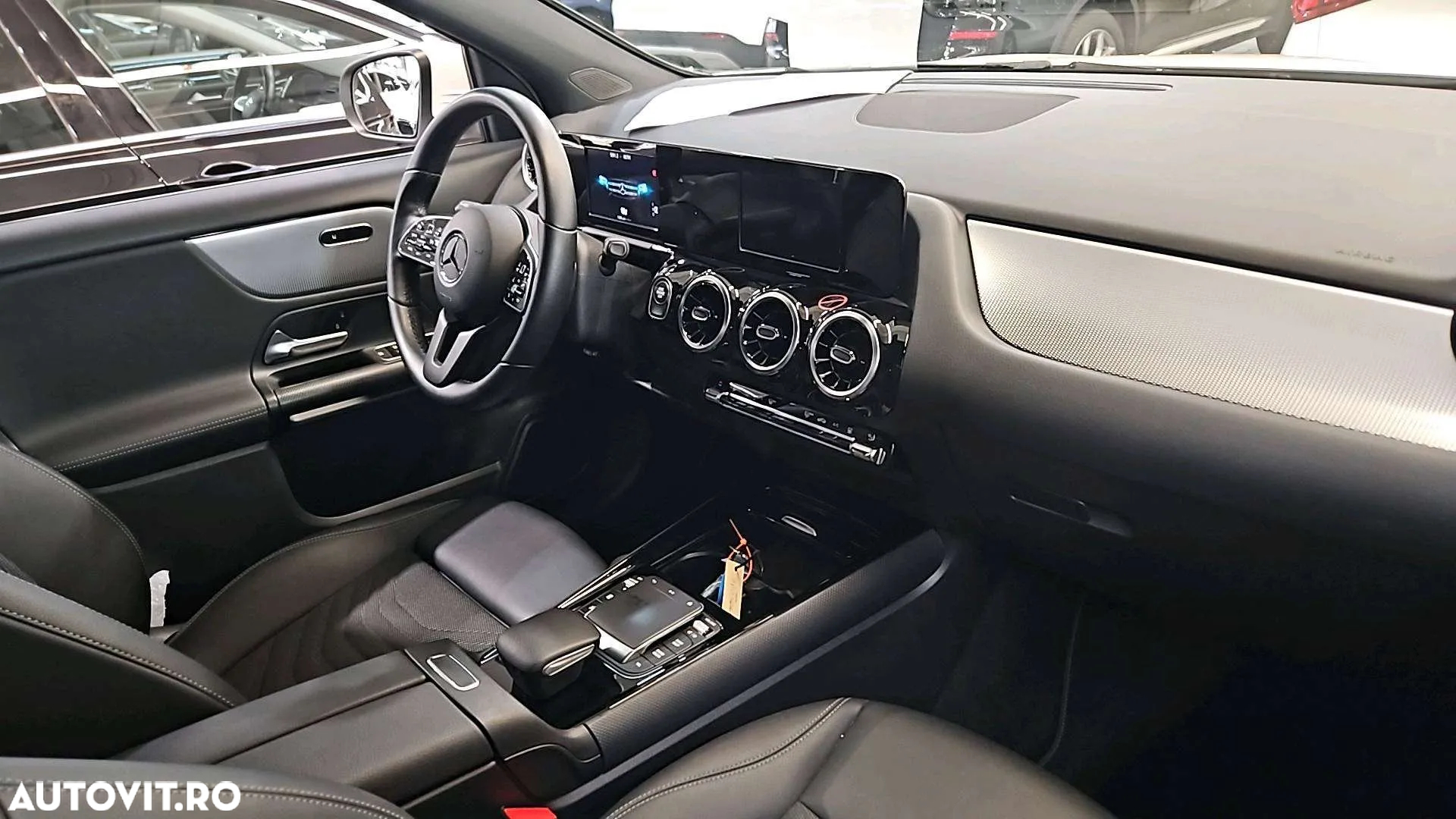 Mercedes-Benz GLA 250 e 8G-DCT Progressive Advanced - 12