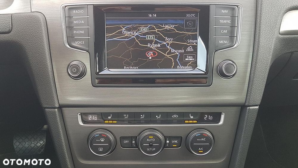 Volkswagen Golf 1.4 TSI BlueMotion Technology DSG Comfortline - 34