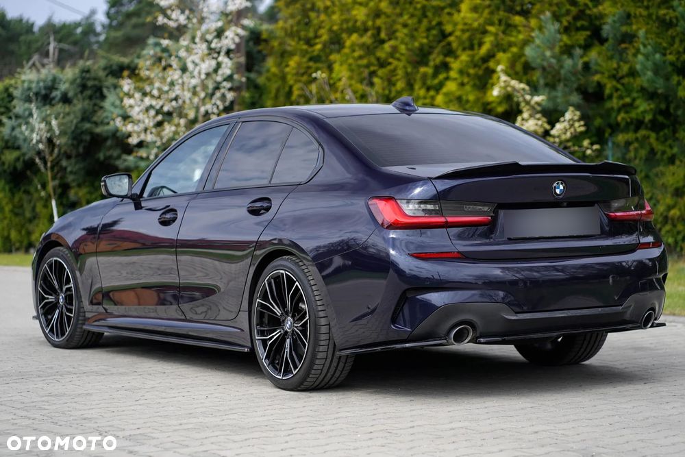 BMW Seria 3 330d xDrive mHEV M Sport - 3