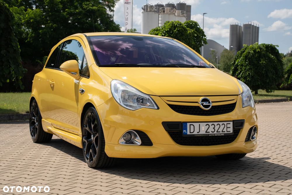 Opel Corsa 1.6 Turbo OPC - 1