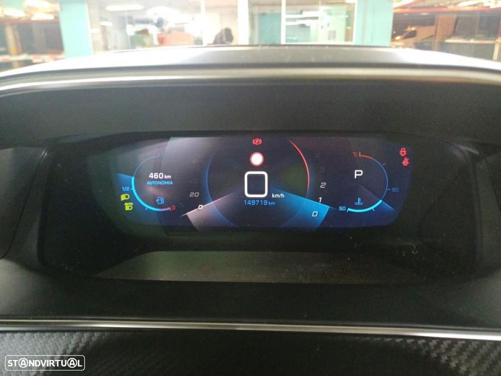 Peugeot 2008 1.5 BlueHDi GT EAT8 - 4