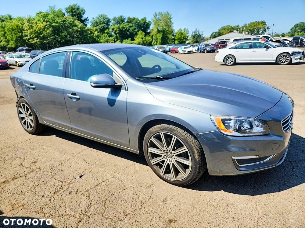 Volvo S60 - 4