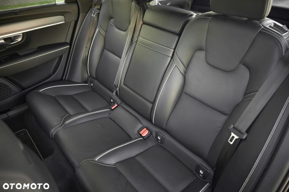 Volvo V90 T4 R-Design - 27