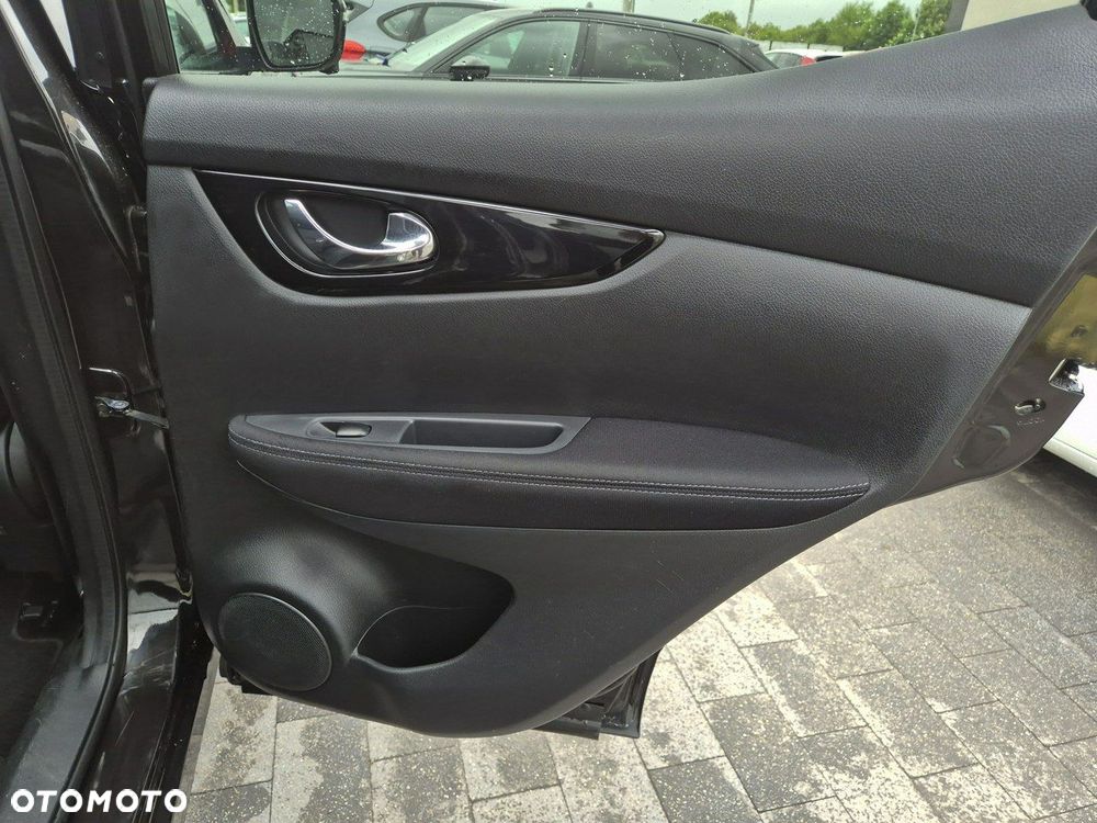 Nissan Qashqai 1.6 DCi N-Connecta EU6 - 22