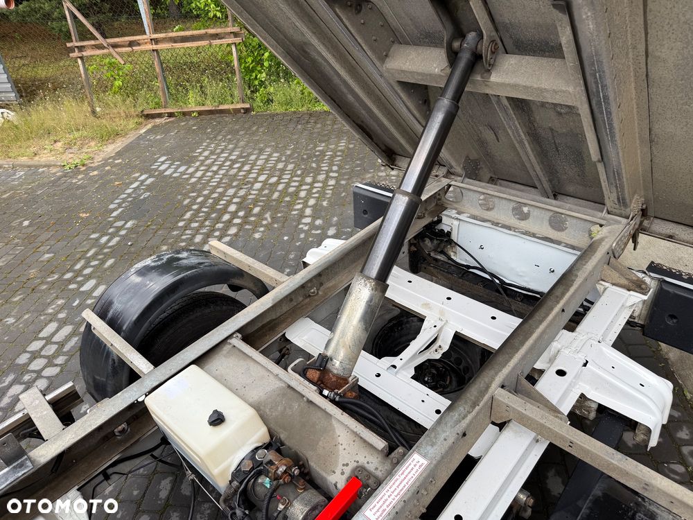 Volkswagen Crafter - 13