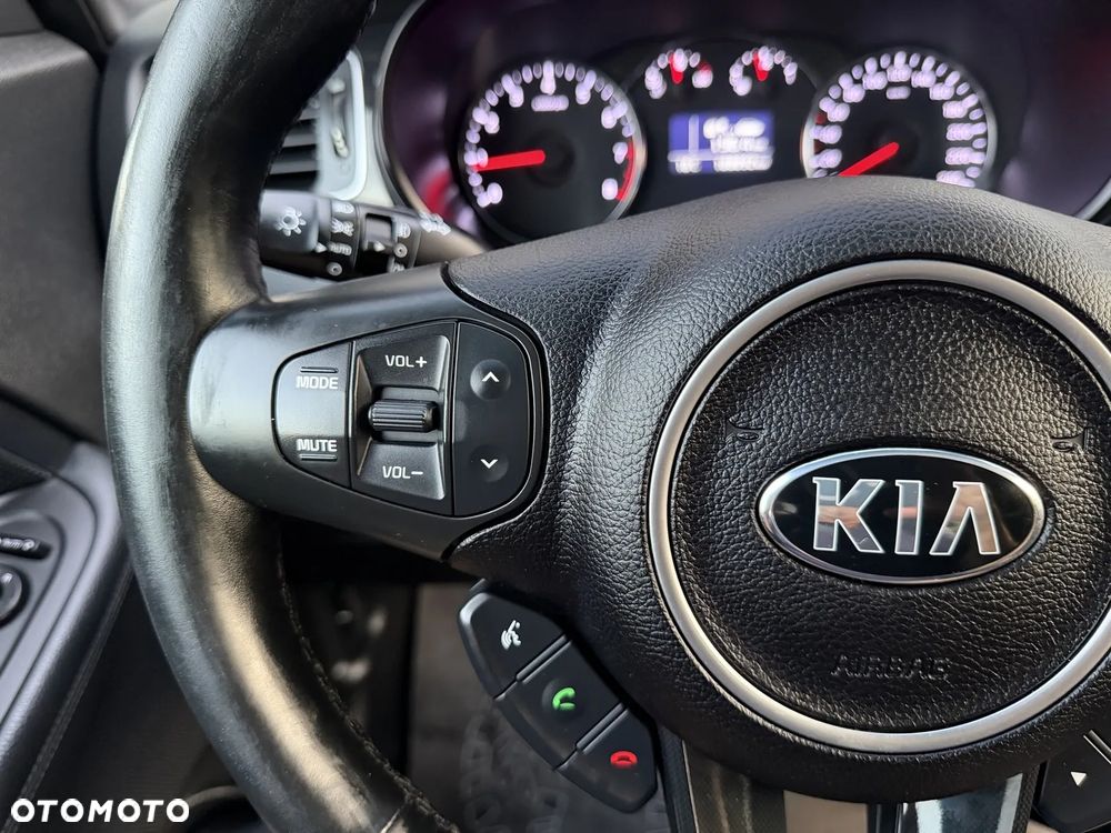 Kia Carens 1.6 GDI L 7os - 27
