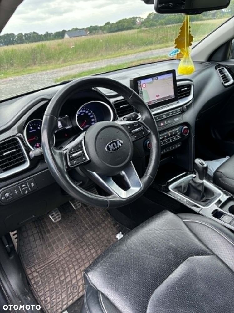 Kia Ceed - 5