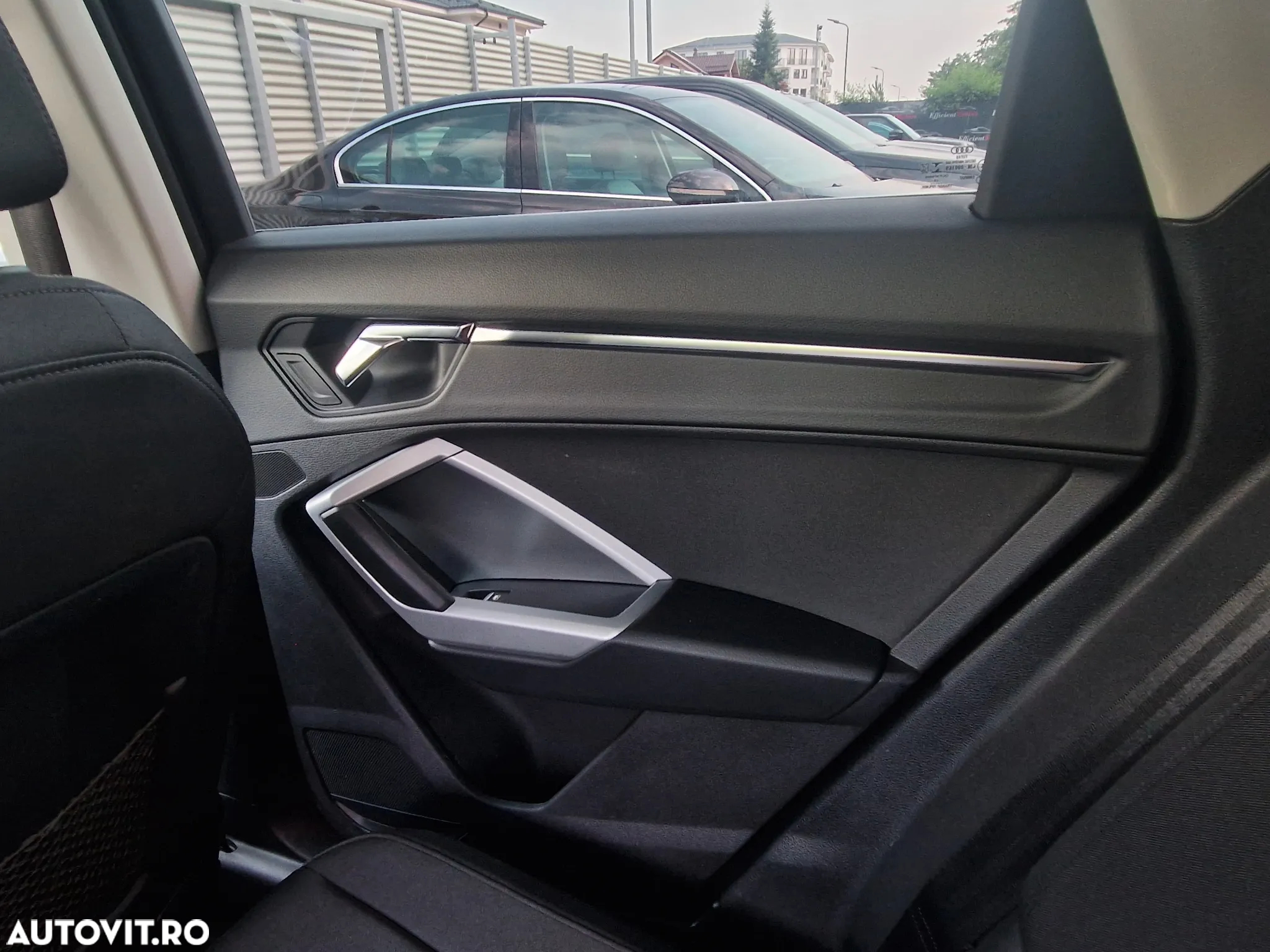 Audi Q3 2.0 35 TDI S tronic quattro Basic - 31