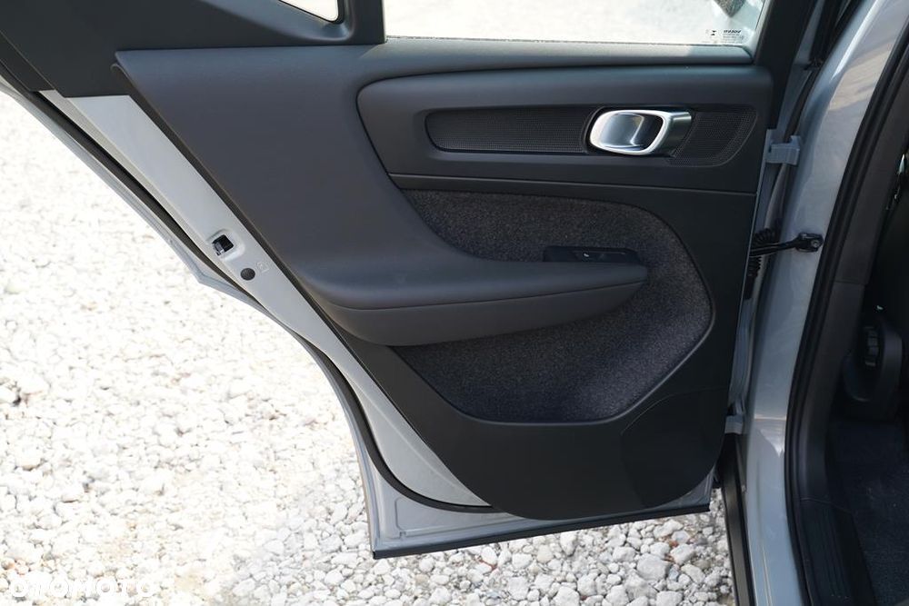 Volvo XC 40 B3 Essential - 8