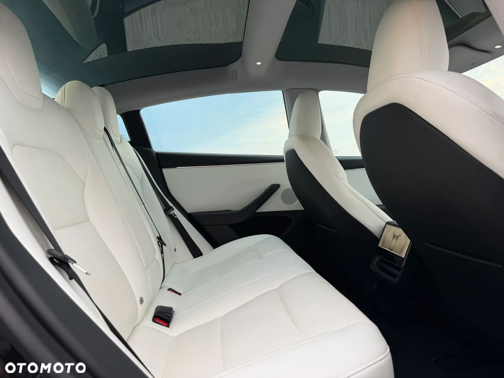 Tesla Model 3 Long Range AWD Premium - 8