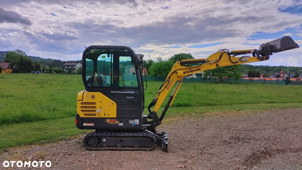 New Holland E19C