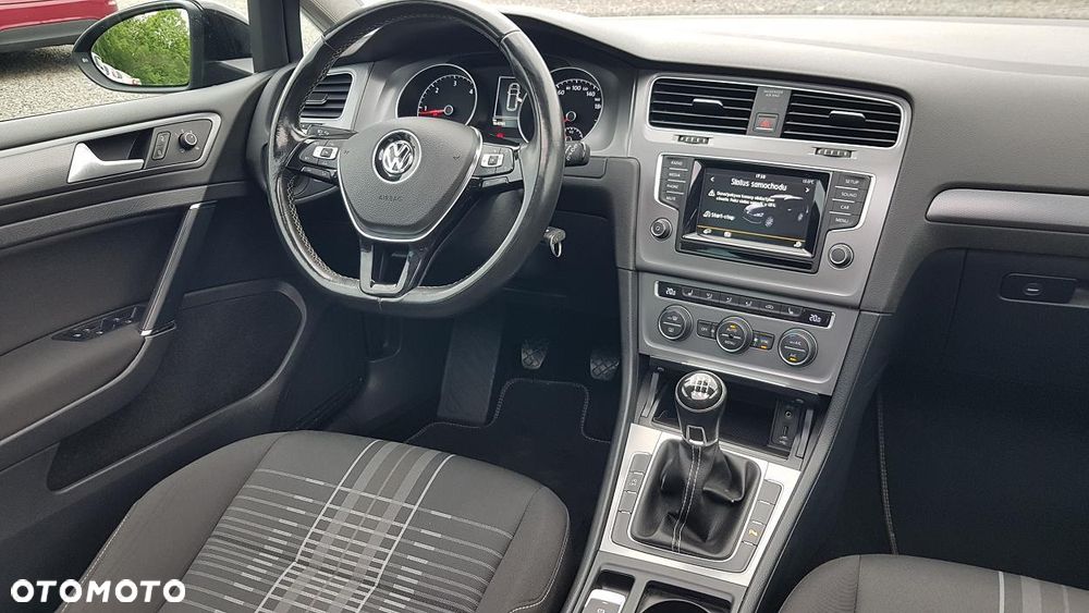 Volkswagen Golf Variant 2.0 TDI BlueMotion Technology Lounge - 21