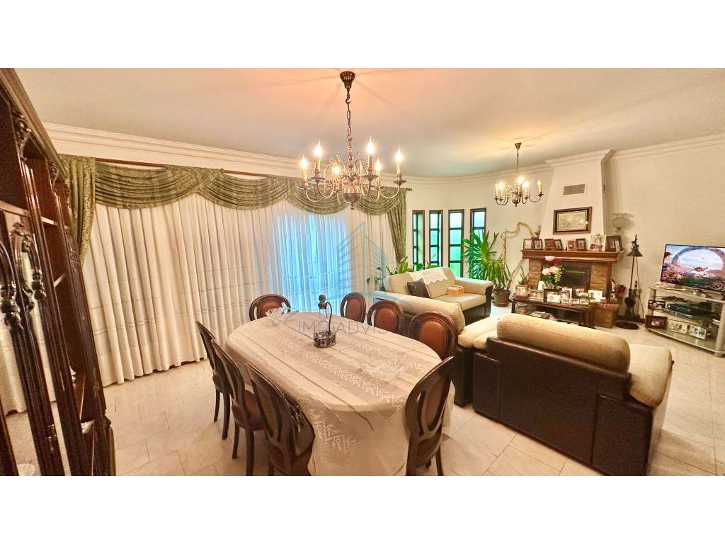 Moradia T4 com Garagem e Jardim em S. Cosme- Gondomar - Grande imagem: 5/40