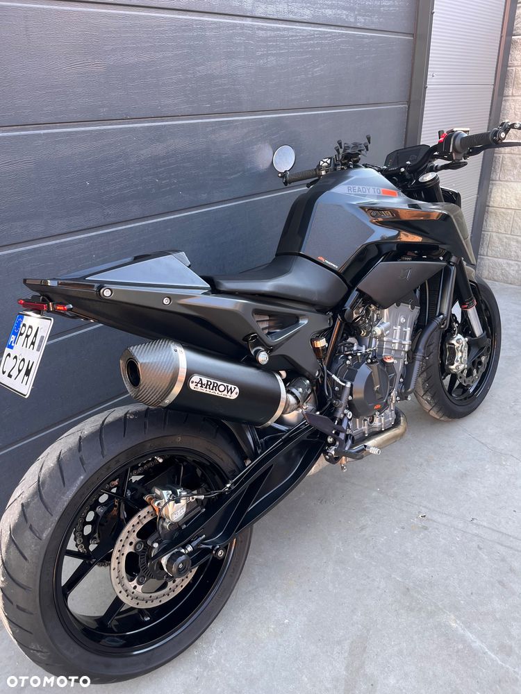 KTM Duke 790 - 18