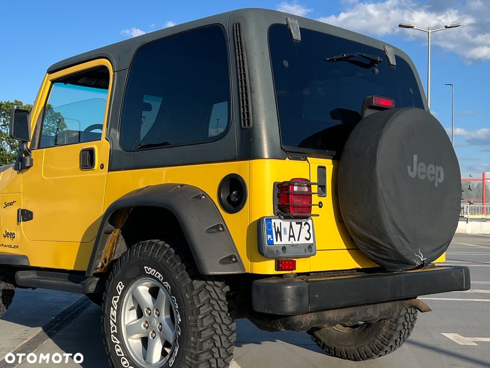 Jeep Wrangler - 12