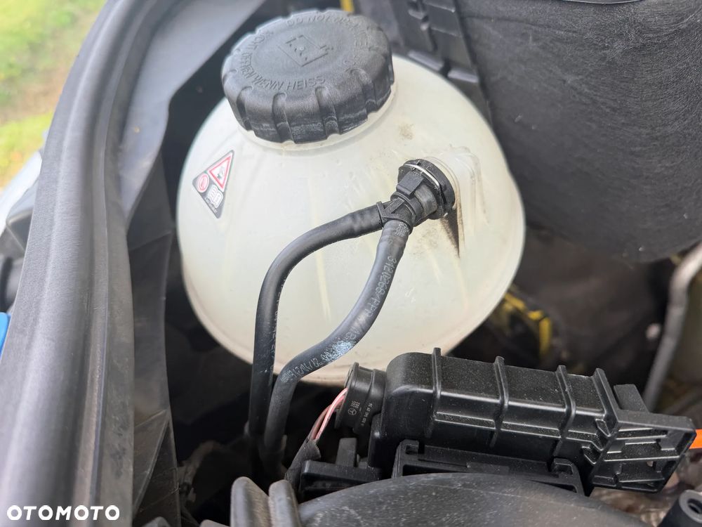 Mercedes-Benz Sprinter - 20