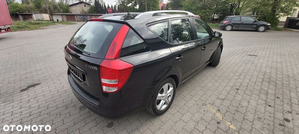 Kia Ceed 1.6 CVVT Dream-Team Edition - 14