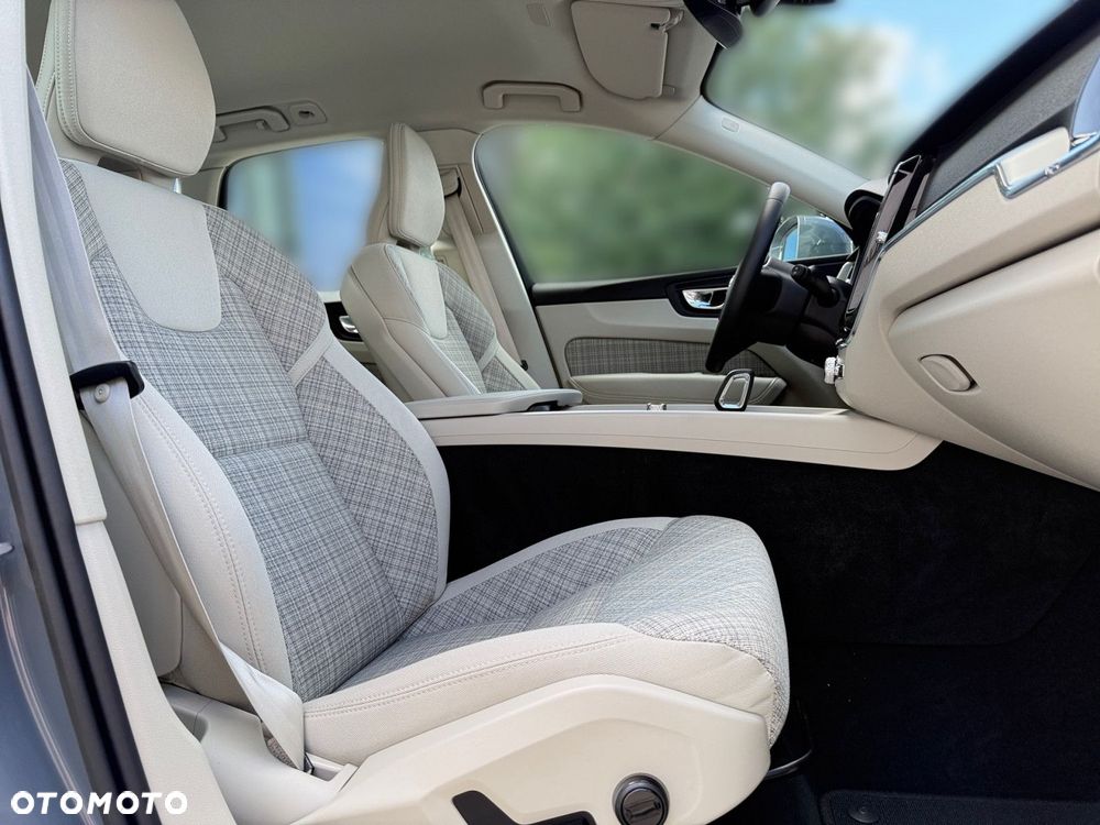 Volvo XC 60 - 24