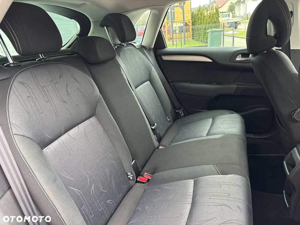 Citroën C4 HDi 90 Tendance - 8