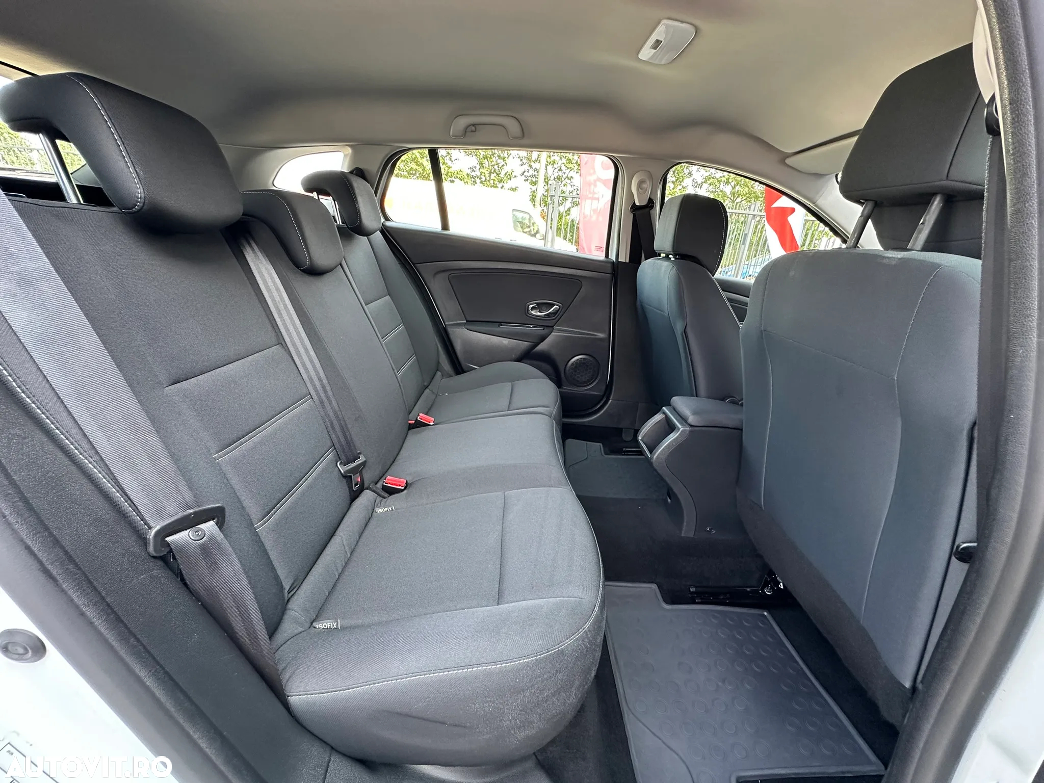 Renault Megane 1.5 dCi Expression - 8