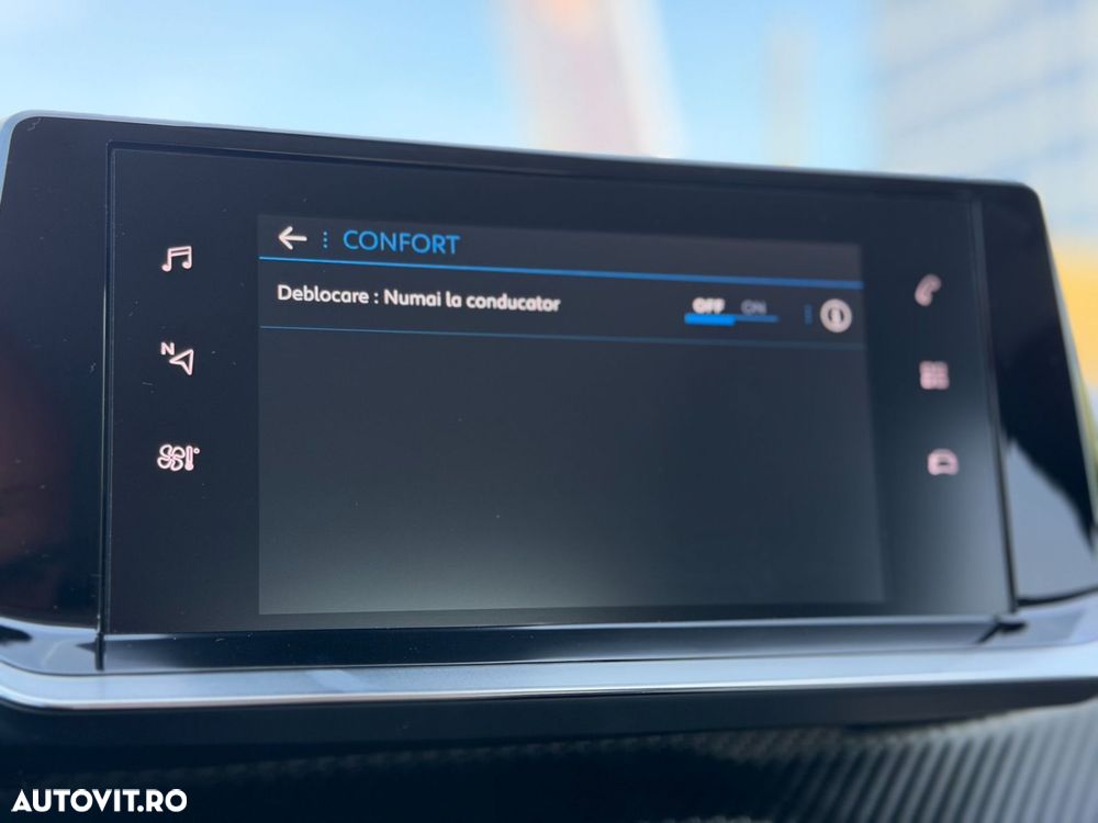 Peugeot 208 1.2 L PureTech STT EAT8 Allure - 27