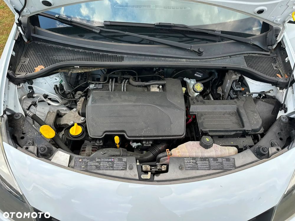 Renault Clio - 23