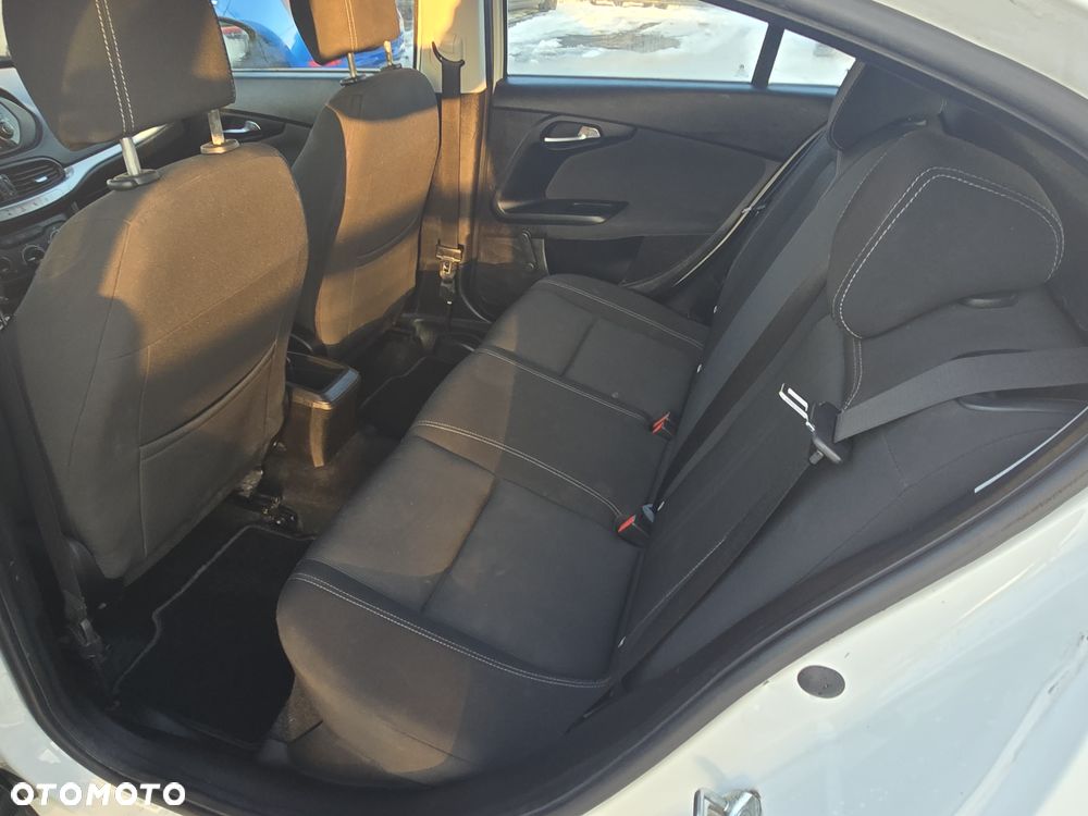 Fiat Tipo 1.3 MultiJet 16v Pop - 22