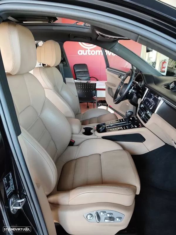 Porsche Macan T - 11