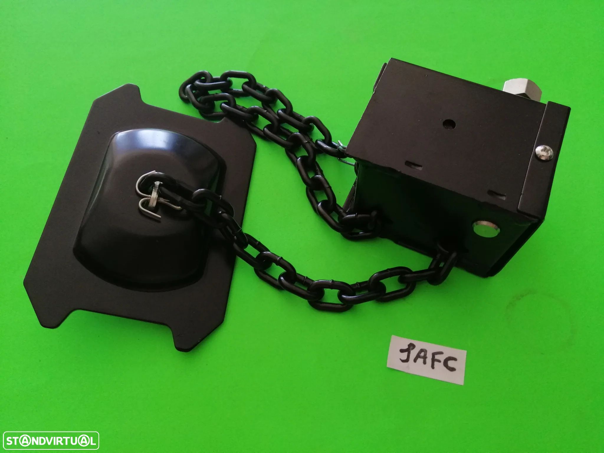 Suporte do Pneu suplente Mitsubishi Pajero Sport K90 K94 MR210699 - 1