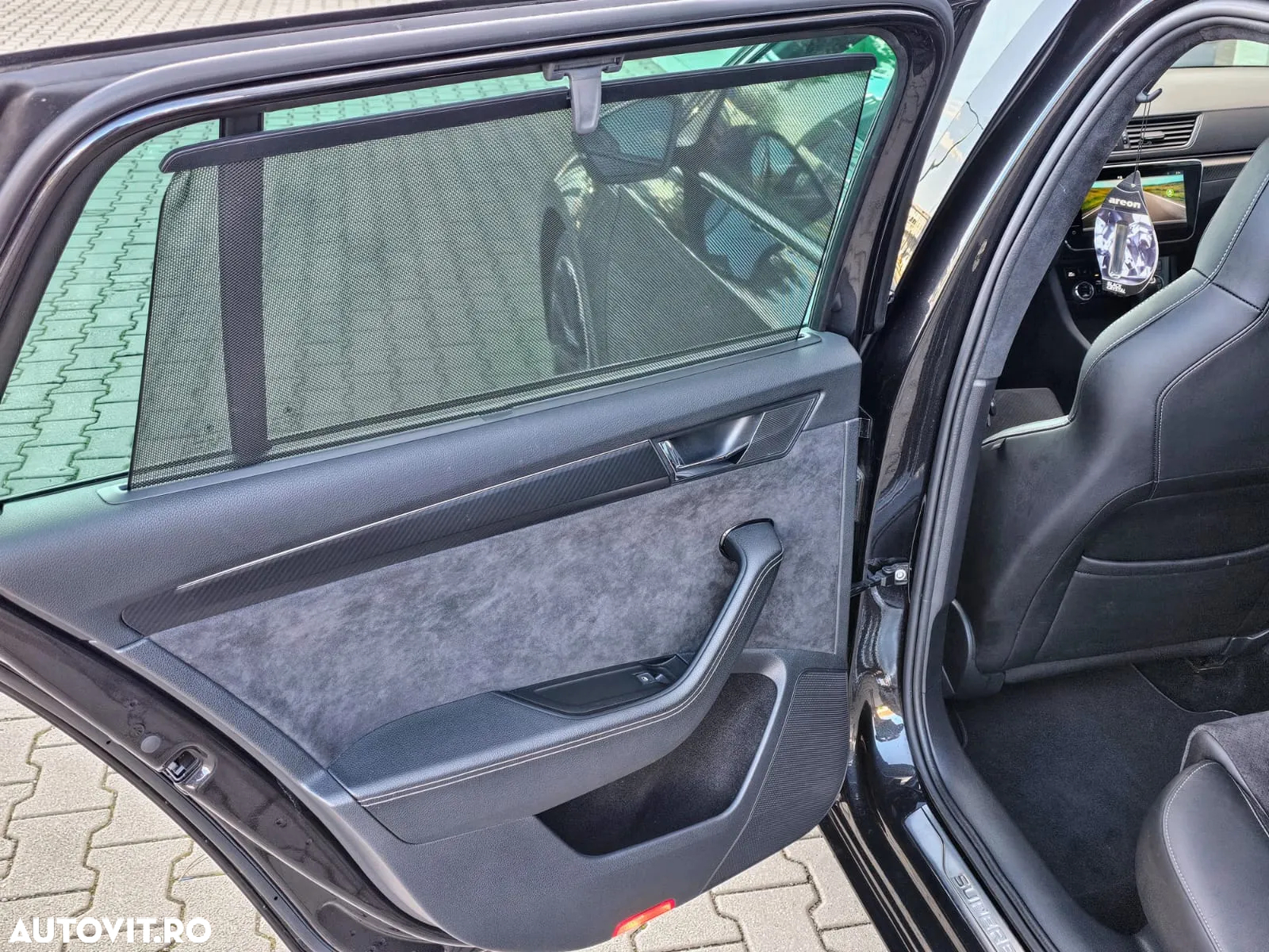 Skoda Superb Combi 2.0 TSI 4X4 DSG Sportline - 40