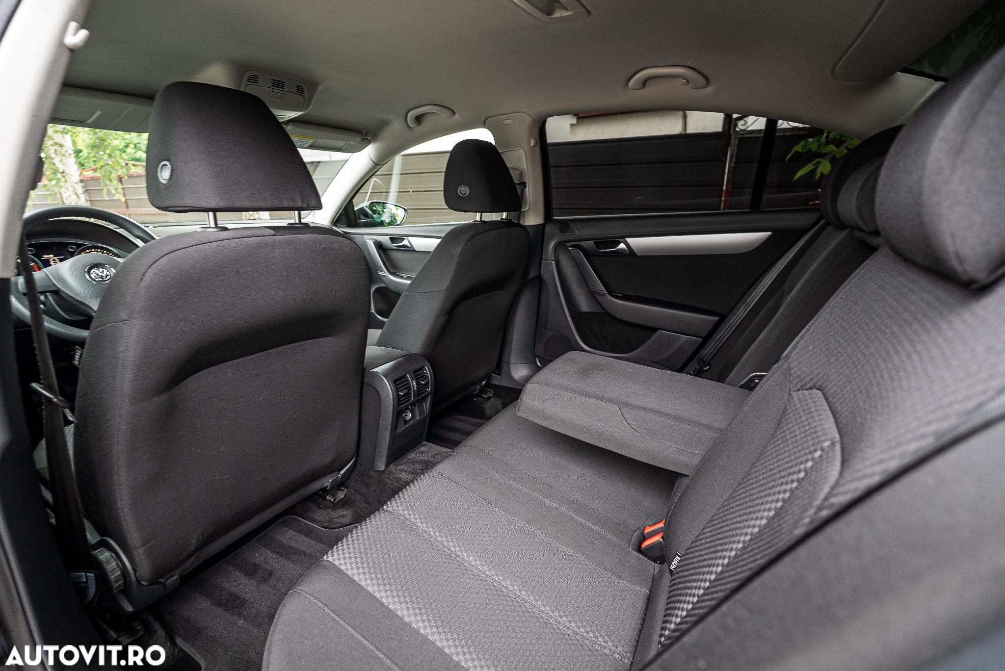 Volkswagen Passat - 10