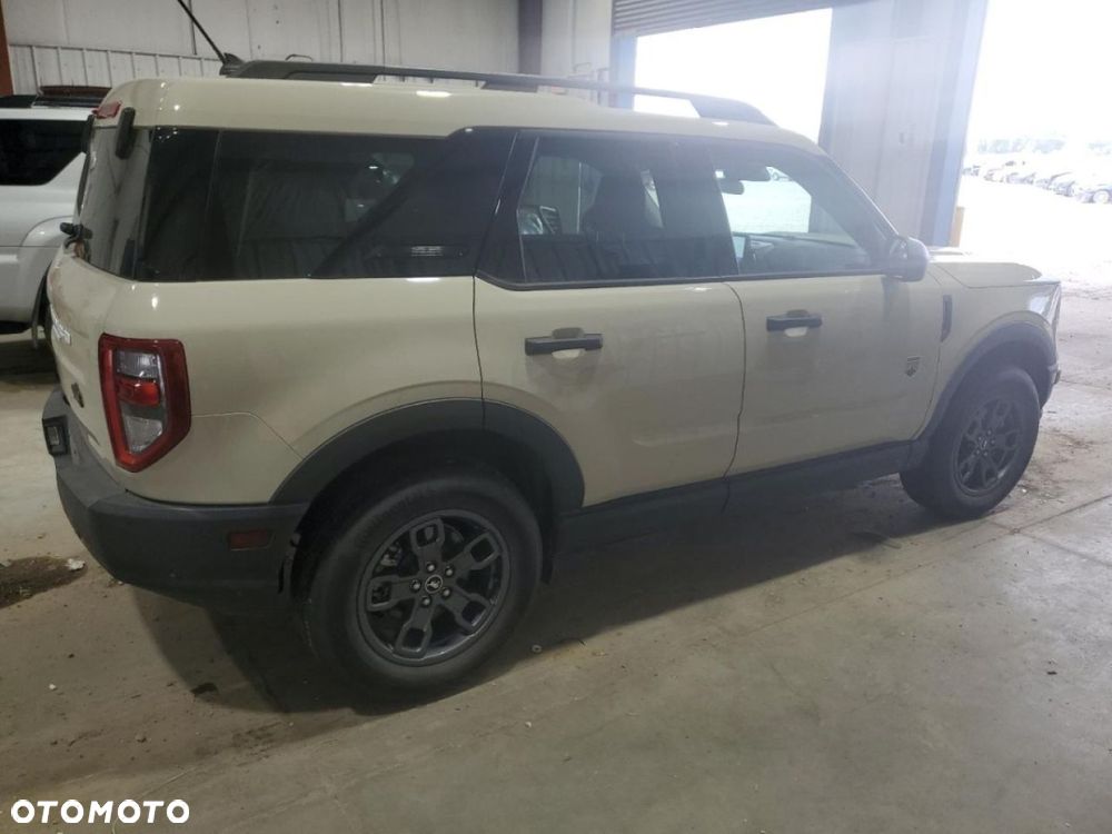 Ford Bronco - 4