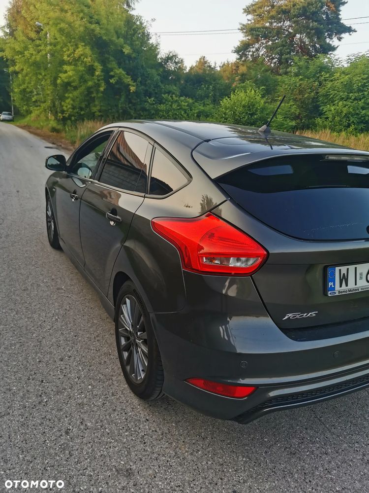 Ford Focus 1.5 EcoBoost ST-Line - 10