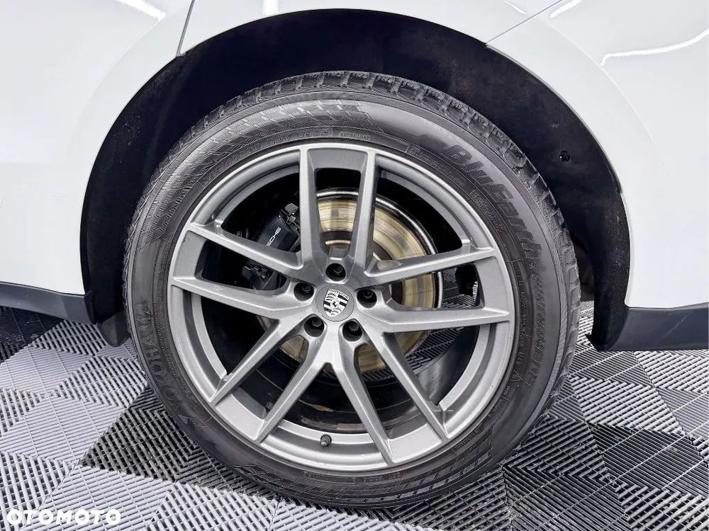 Porsche Macan T - 12